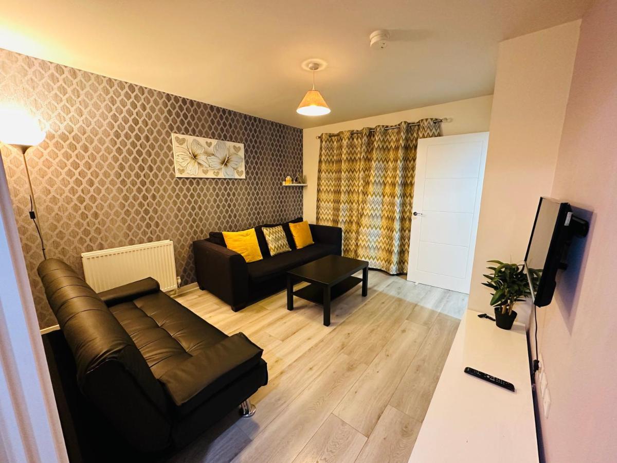 Modern 3 Bed Villa With Free Parking And Garden Close To City Center And Edinburgh Airport Exterior photo